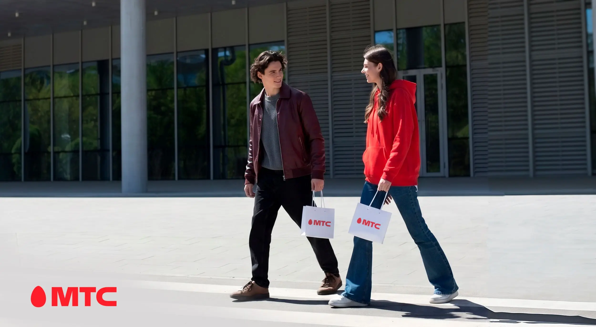 МТС предложил действующим абонентам бесплатный интернет при покупке техники в салонах связи