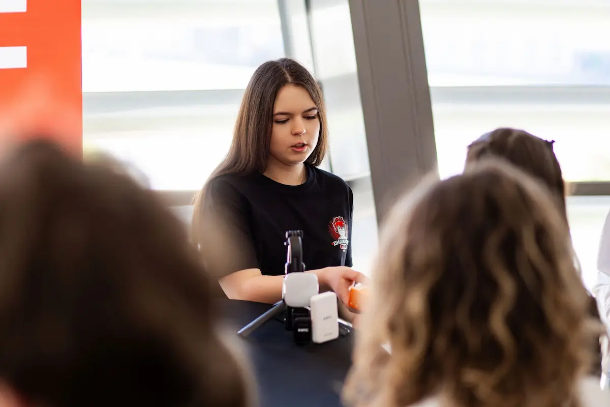 На шаг ближе к цифровому будущему: онлайн-школа МТС и Минобразования для подростков выпустила второй поток учащихся