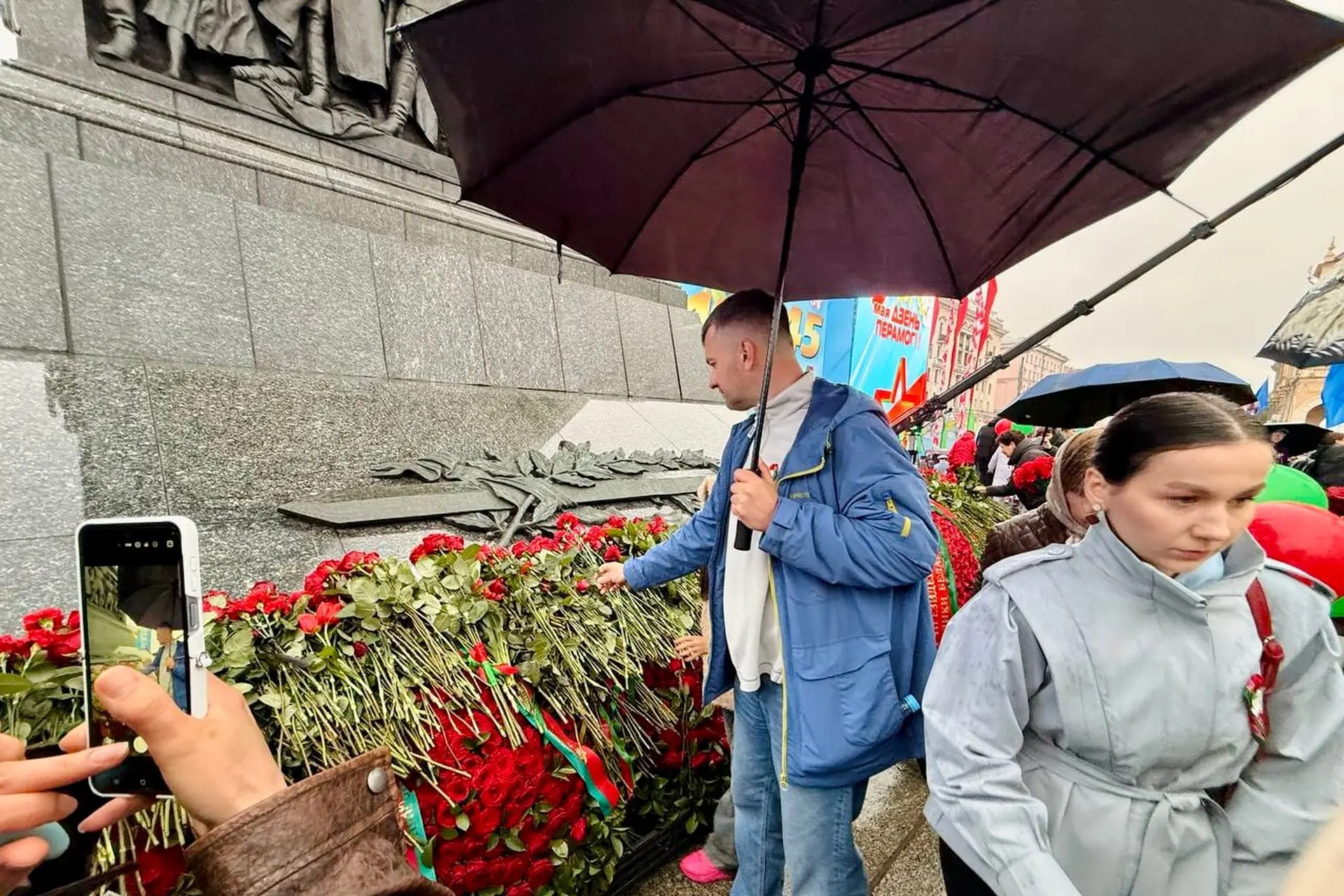 МТС подарил Минску праздник Победы под цветущими яблонями