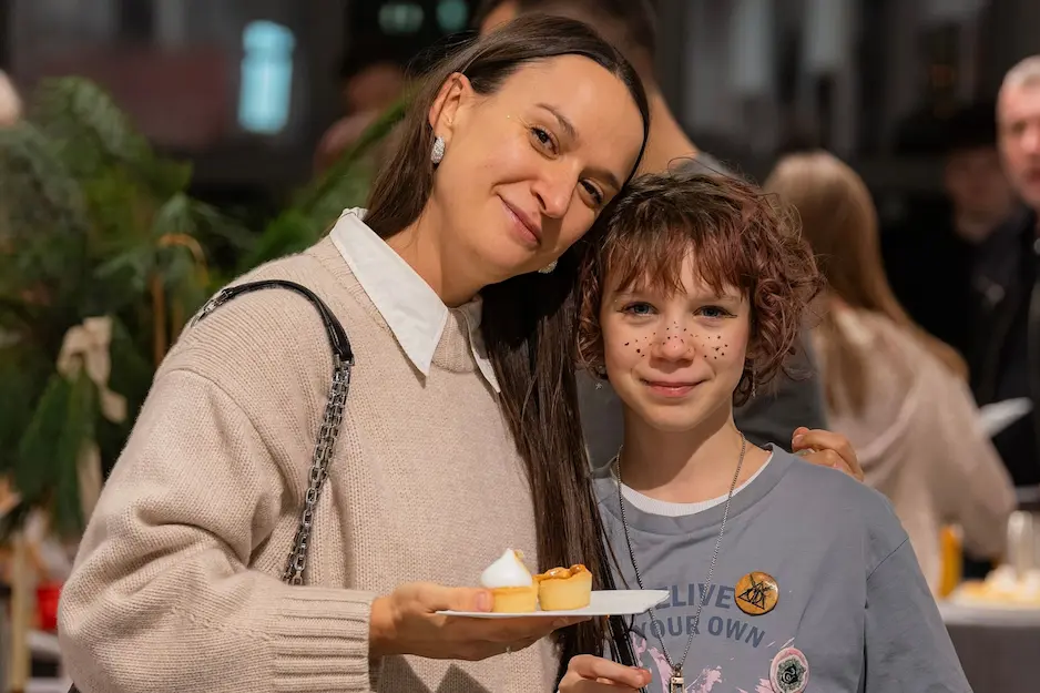 Культурный проект «Арт-повод» и компания МТС подарили детям настоящую новогоднюю сказку