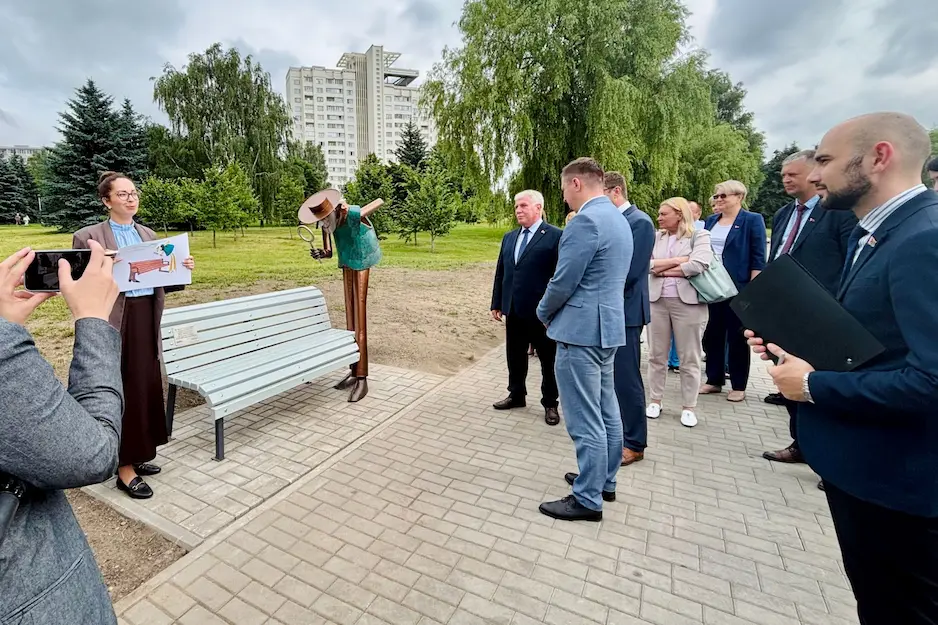 Вдохновлено детским творчеством: МТС открыл арт-объект в Минске