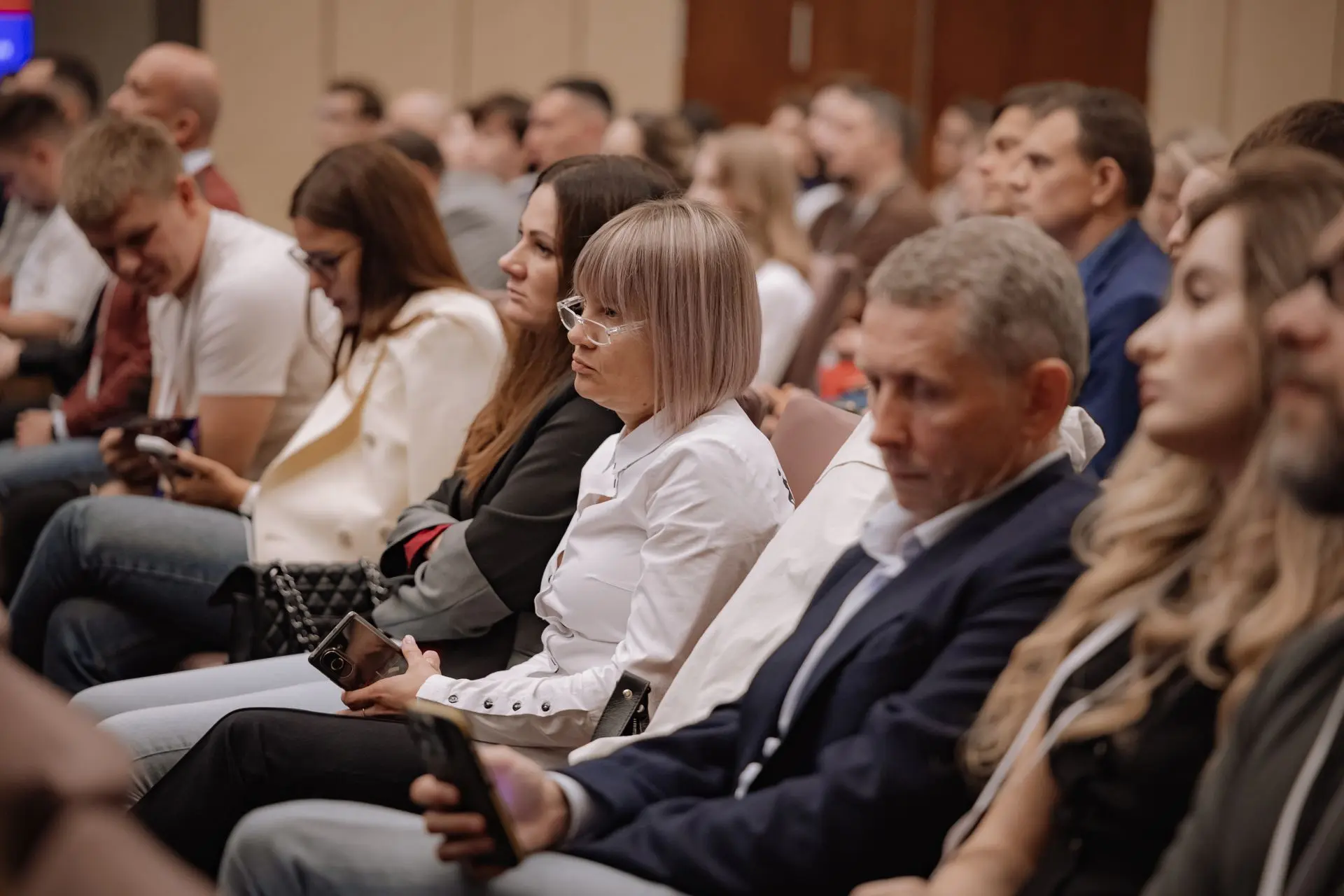МТС рассказал о платформе ИИ-аналитики коммуникаций в закрытом контуре компании