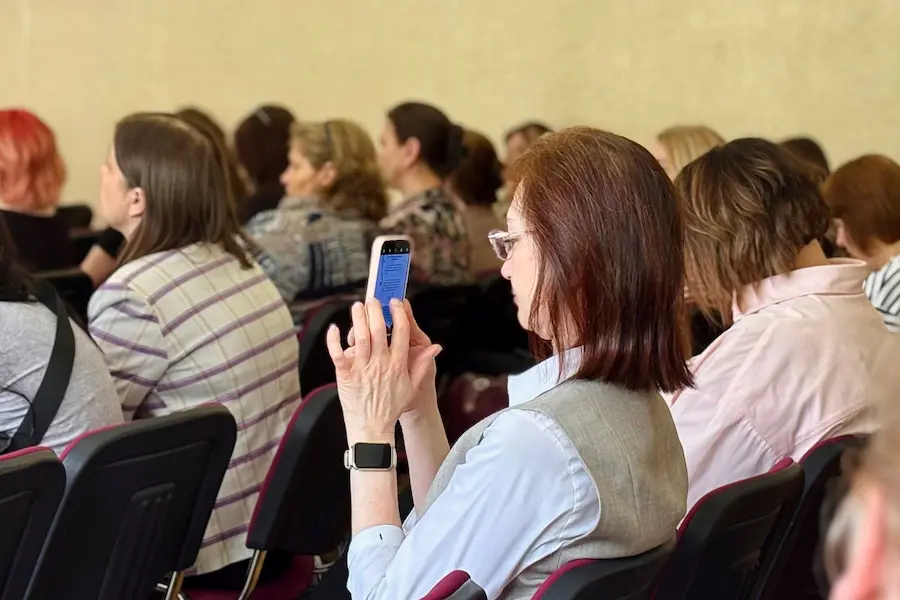 В Беларуси представили методическое пособие для учителей по профилактике кибербуллинга у подростков