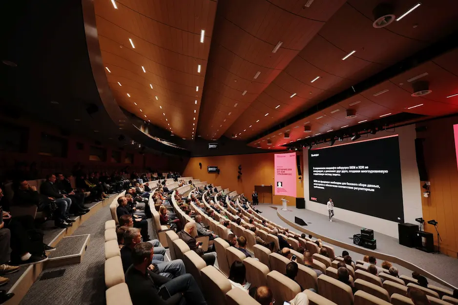 Руководитель центра кибербезопасности компании МТС Кирилл Субоч на конференции «Кибербезопасность 2026»