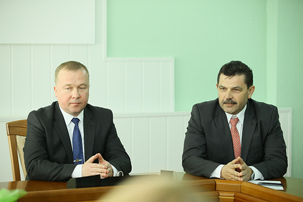 МТС поздравил победителей чемпионата Европы по прыжкам на батуте и акробатической дорожке