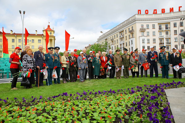 Белорусские ветераны говорили с однополчанами 18 часов