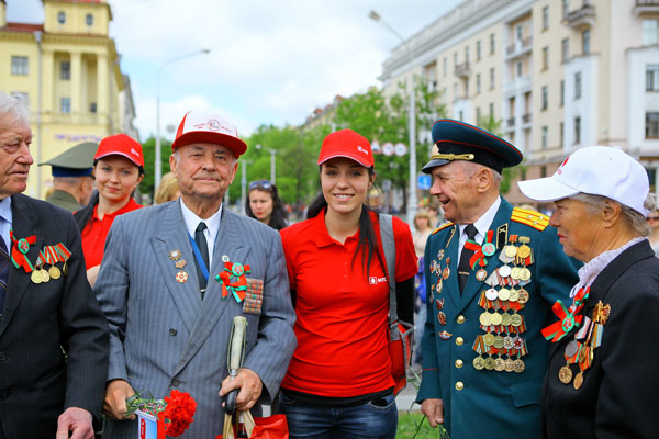 Белорусские ветераны говорили с однополчанами 18 часов