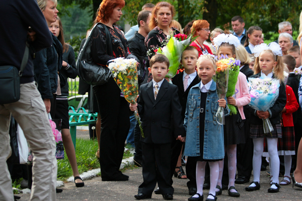 В День знаний МТС провела линейку в экологической гимназии Минска