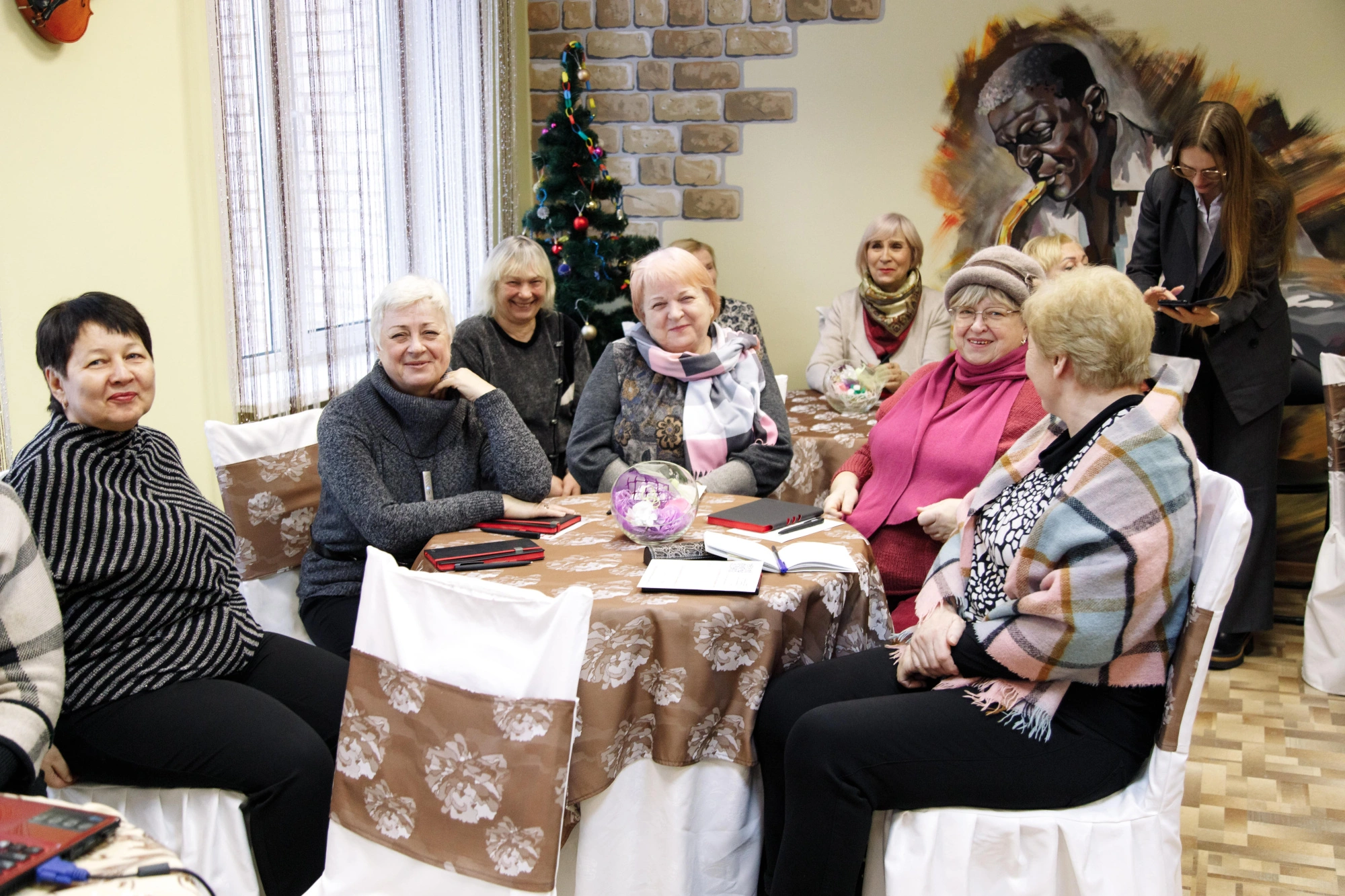 МТС правёў лекцыю па кібербяспецы для пажылых людзей