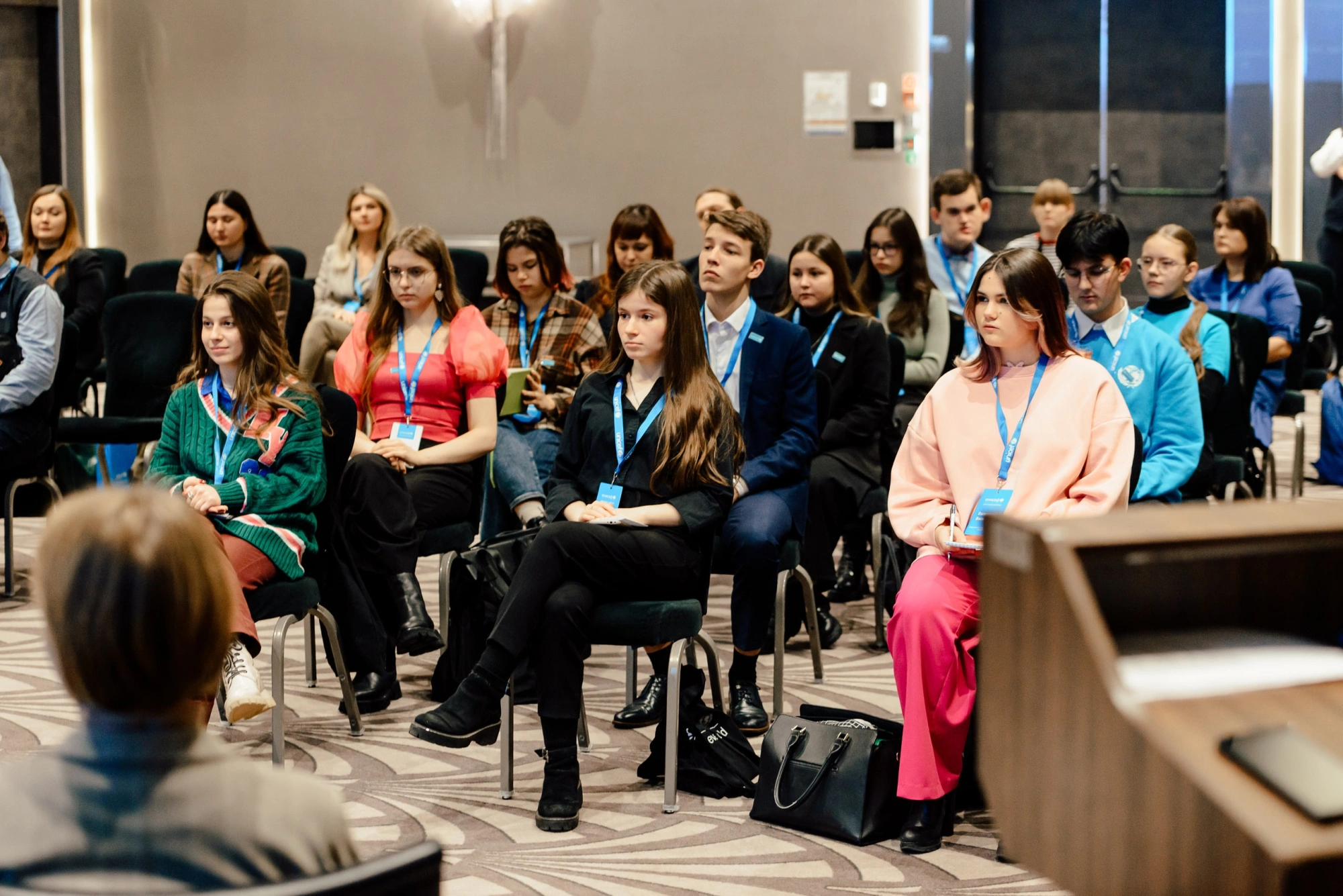 МТС принял участие в открытой дискуссии подростков и представителей бизнеса Беларуси