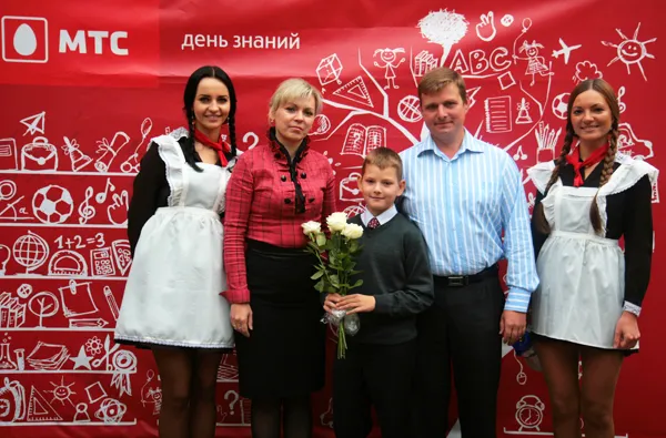 В День знаний МТС провела линейку в экологической гимназии Минска